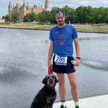 Sportler mit Hund